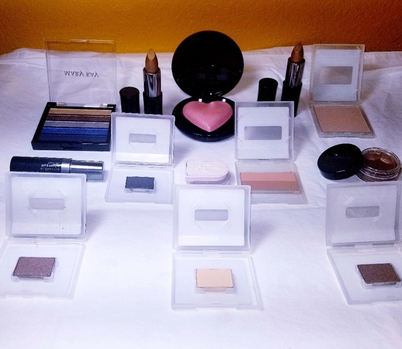 New in Boxes! Mary Kay Makeup Bundle - Picture 3 of 8